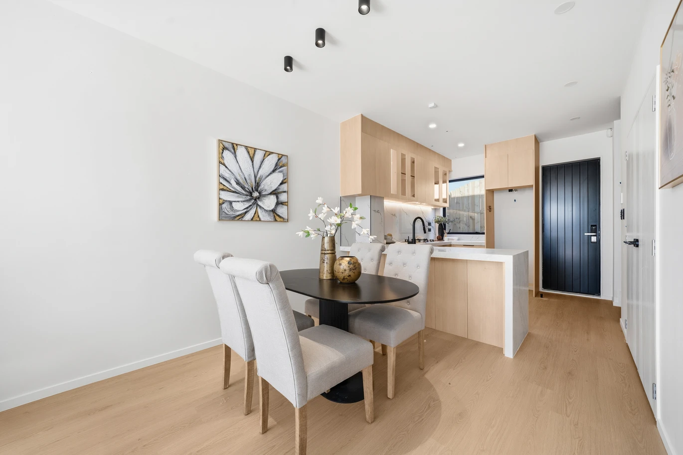 10-Year Stamford Building Warranty, move-in ready, Brandnew freehold Brick 2 bed 2.5 baths home with car park, 2 ensuites, walking distance to Howick Domain and Owairoa Primary School, and zoned for sought-after Sancta Maria College and Howick College. Just minutes to Howick Village, supermarkets, 8/44 Drake Street Howick,, Auckland