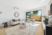 10-Year Stamford Building Warranty, Brandnew freehold Brick 3 beds 2.5 baths home with car park, walks to Howick Domain and Owairoa Primary School, and zoned for Sancta Maria College and Howick College. Just minutes to Howick Village, supermarket, beach, 4/44 Drake Street, Howick, Auckland