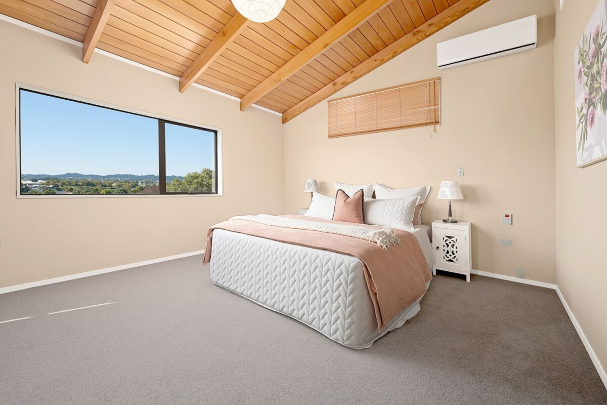 190m2 3 beds 2 baths house with double garage on 627m2 section, with expansive decking areas, easy access to local shops, supermarkets, schools, and public transport options, parks and recreational areas, 26 Rhinevale Close, Henderson, Auckland