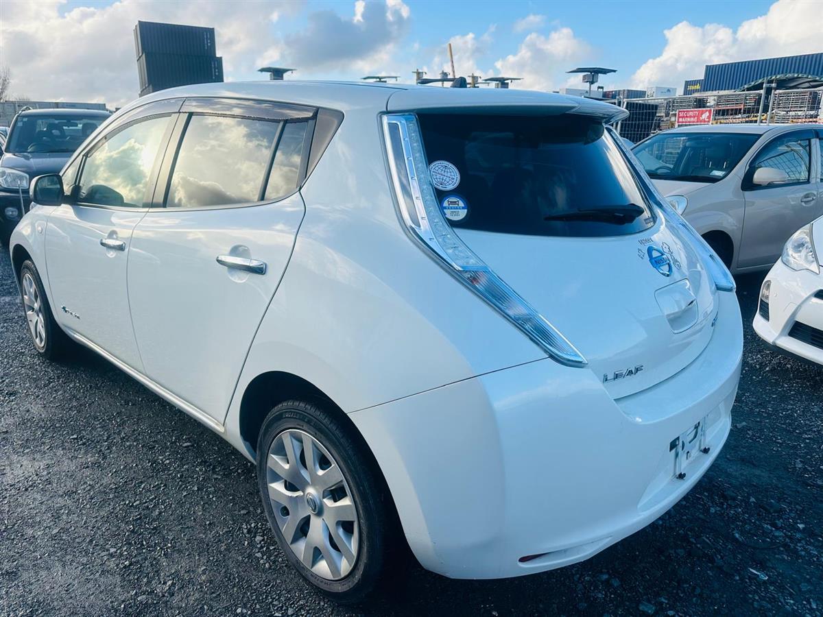 Stock clearance, 2014 Nissan Leaf Hatchback Automatic, 5 seats, Electric, 89,319 km