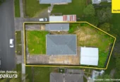 Brick and tile 3 beds 2 baths house with sleepout and standalone double garage on 683m2 section, Close to local schools, shops, parks, and transport links, 3 Galilee Avenue, Papakura, Auckland
