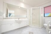 310m2 5 beds + study 2.5 baths house with double garage on 699m2 section, easy walk to Marina View School and close to the marina, reserves, shops, and excellent schooling including Hobsonville Point Secondary School, 2/2 Hobie Court, West Harbour, Auckland