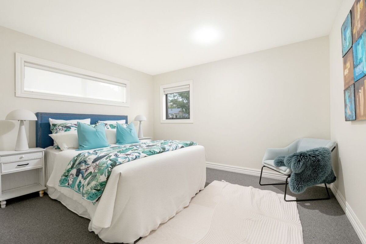 Double Grammar school zone, 428m2 7 beds 6 baths house with double garage and wet bars on 370m2 section, 4 ensuites, zoned for Auckland Grammar School and Epsom Girls Grammar School, close to Cornwall Park and Greenlane Hospital, with cafes, restaurants and supermarket nearby, 21 Inverary Avenue, Epsom, Auckland