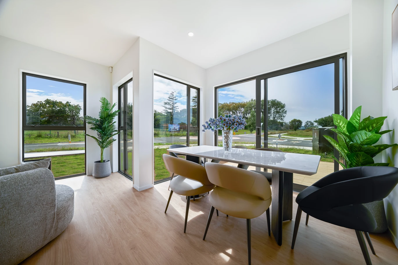 182m2 Brandnew 5 beds 3.5 bath house with double garage on 264m2 section, close to schools, shops, motorway access, 58 Gazala Road Karaka, Auckland
