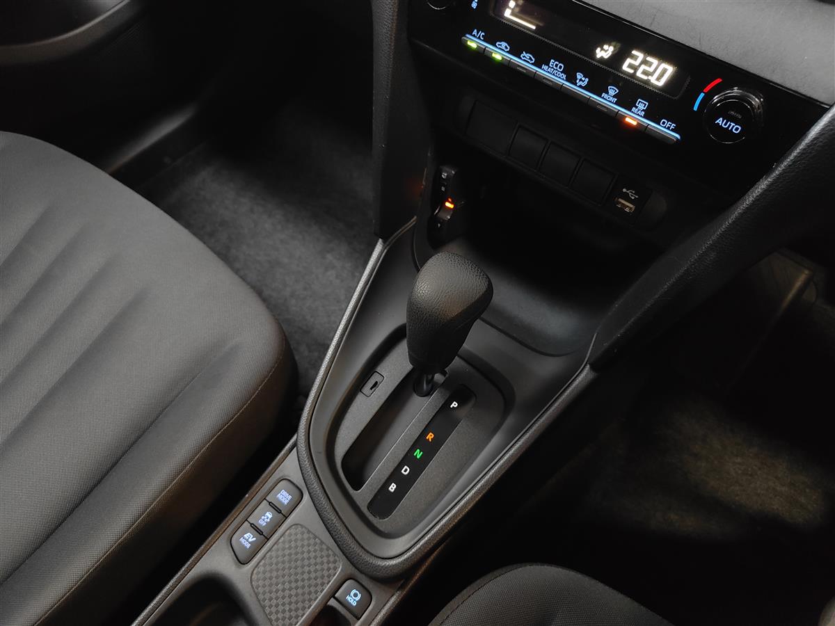 2021 Toyota Yaris Cross HYBRID X/GRADE4/TOYOTA SAFTY SENSE RV/SUV Automatic, 5 seats, Silver, 1,500 cc, 91,906 km