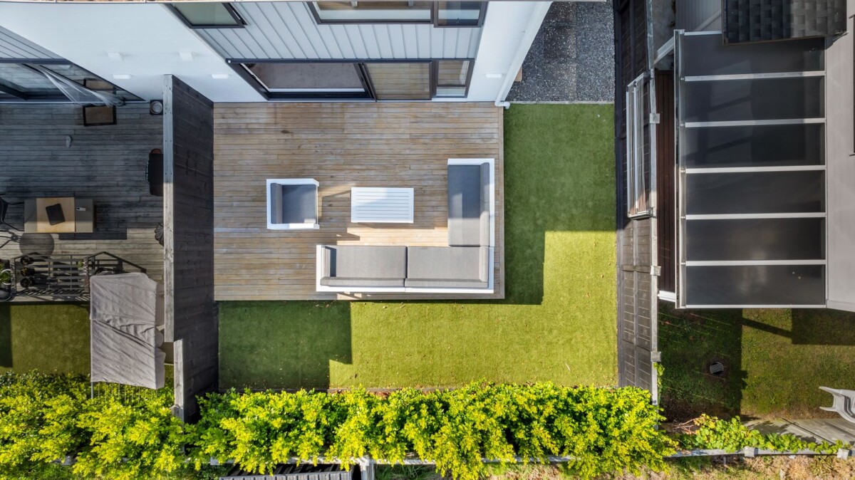 Retiring Owner Cashing Up, 114m2 3 beds 2.5 baths home with 2 var parks on 166m2 section, just moments from the beach and the scenic coastal boardwalk, 2A Treloar Crescent, Hobsonville, Auckland