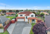 185m2 4 beds 2.5 baths house with double garage on 912m2 section, close to schools, shops, motorway access, 39 Moss Crescent, Takanini, Auckland