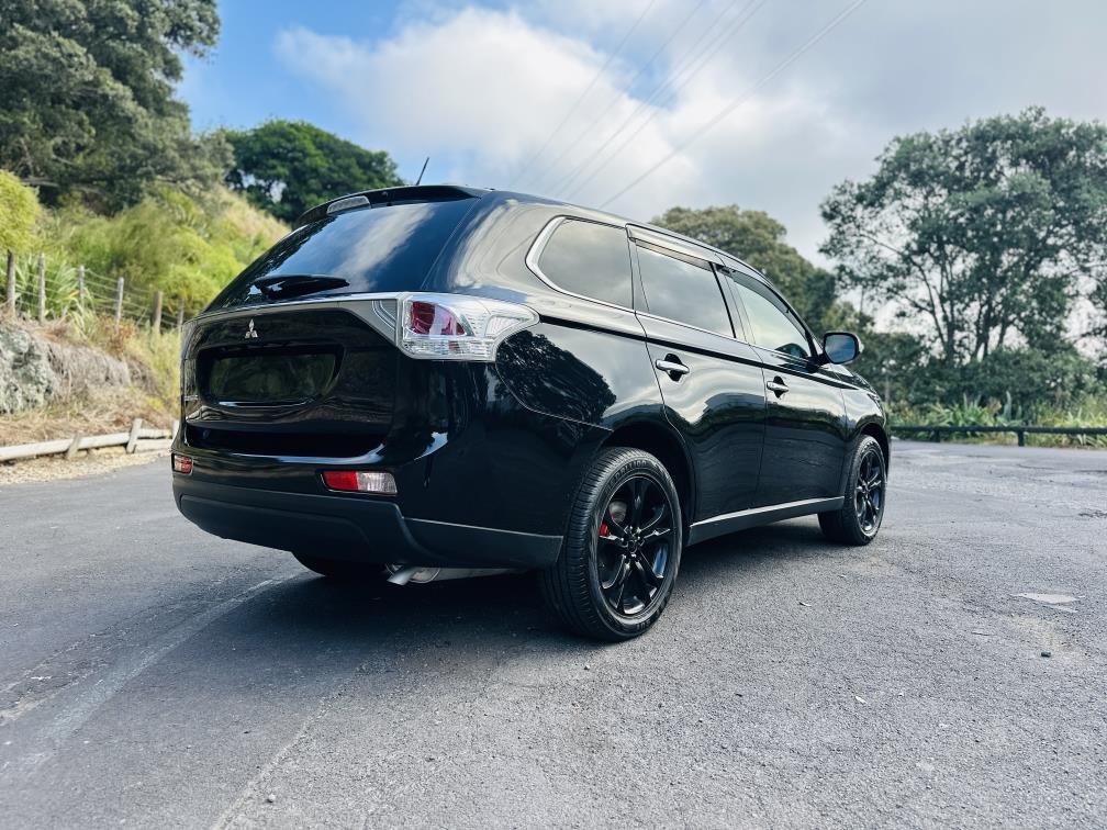 2014 Mitsubishi Outlander 7 SEATER !! TOP SPEC !! RV/SUV Tiptronic, Petrol, New Import, Black, 2,400 cc, 69,178 km