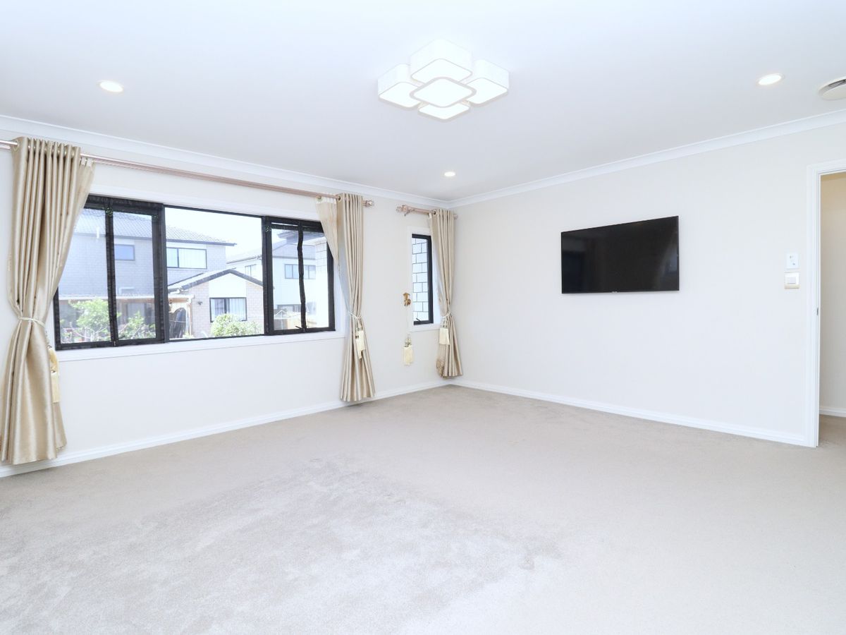 For rent, Subletting is permitted,, 7 beds 6 baths house with double garage and a 2-beds granny, Available Now, 6 McQuoids Road, Flat Bush, Auckland