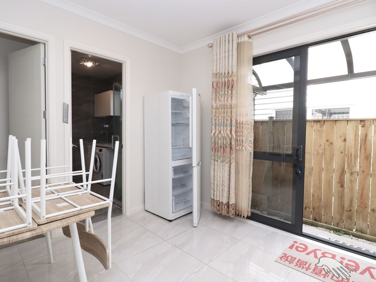 For rent, Subletting is permitted,, 7 beds 6 baths house with double garage and a 2-beds granny, Available Now, 6 McQuoids Road, Flat Bush, Auckland
