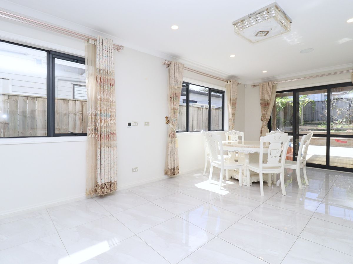 For rent, Subletting is permitted,, 7 beds 6 baths house with double garage and a 2-beds granny, Available Now, 6 McQuoids Road, Flat Bush, Auckland