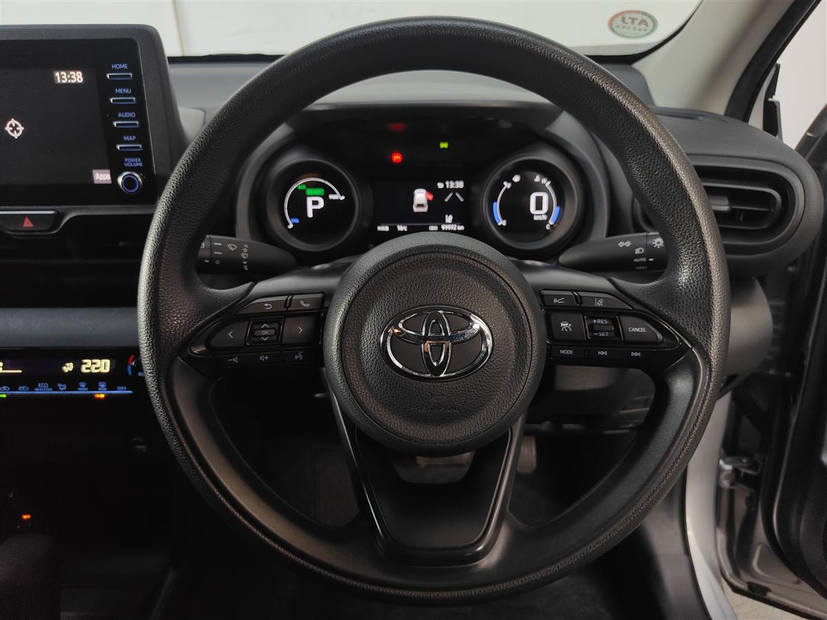 2021 Toyota Yaris Cross HYBRID X/GRADE4/TOYOTA SAFTY SENSE RV/SUV Automatic, 5 seats, Silver, 1,500 cc, 91,906 km