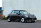 2016 MINI Cooper 4 Doors with Car Play Hatchback Automatic, 5 seats, Brown, Petrol, 1,500 cc, 54,000 km
