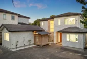 Vendor cashing out, Standalone 6 beds 5 baths house with 6 car parks on 400m2 section, a detached sleepout with its own bathroom, 2 ground floor ensuites with self-contained access, close to schools, Glenfield Mall, Wairau Park and motorway access, Detached Sleepout12C Manuka Road, Glenfield, Auckland