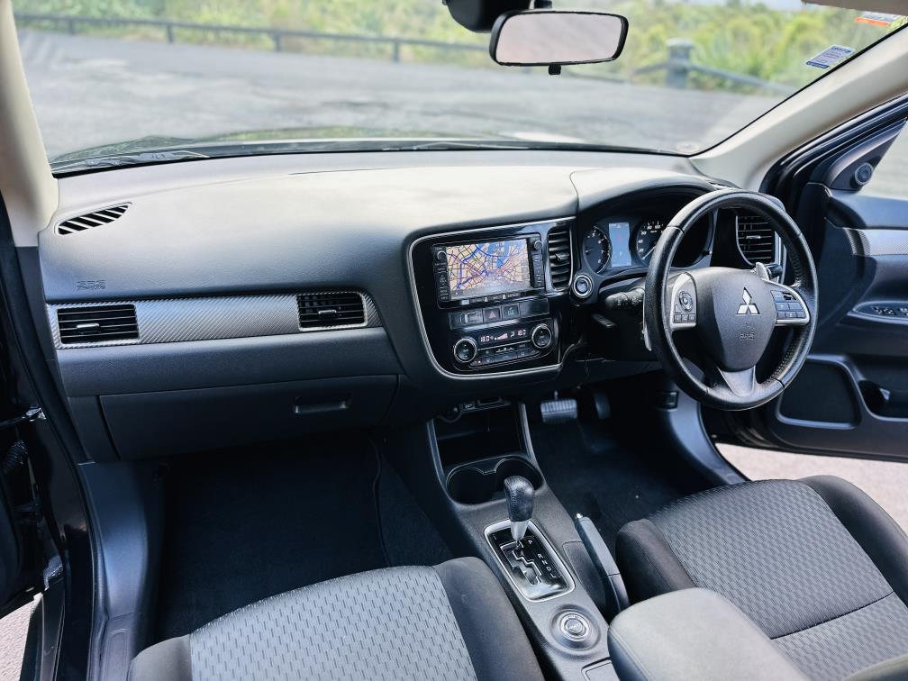 2014 Mitsubishi Outlander 7 SEATER !! TOP SPEC !! RV/SUV Tiptronic, Petrol, New Import, Black, 2,400 cc, 69,178 km