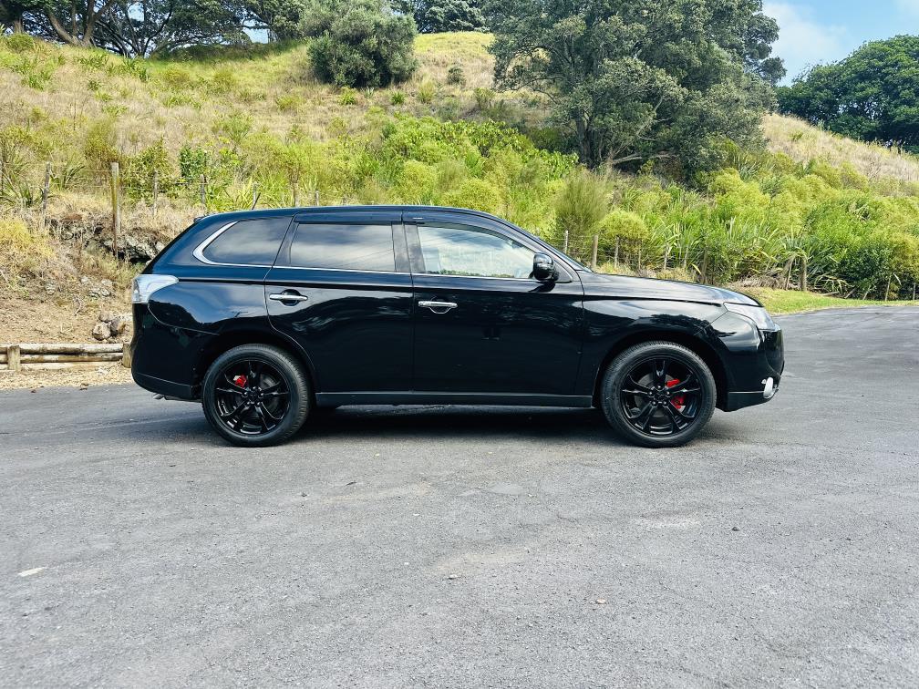 2014 Mitsubishi Outlander 7 SEATER !! TOP SPEC !! RV/SUV Tiptronic, Petrol, New Import, Black, 2,400 cc, 69,178 km