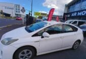2013 Toyota Prius HYBRID Hatchback Automatic, 5 seats, 1,790 cc, 372,417 km