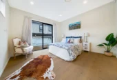 336m2 6 beds 5 baths house with double garage and 2 beds granny on 403m2 section, close to schools, parks, shopping centres, Zoned for top-tier schools including Mission Heights and Ormiston, 2 Veneta Close, Flat Bush, Auckland