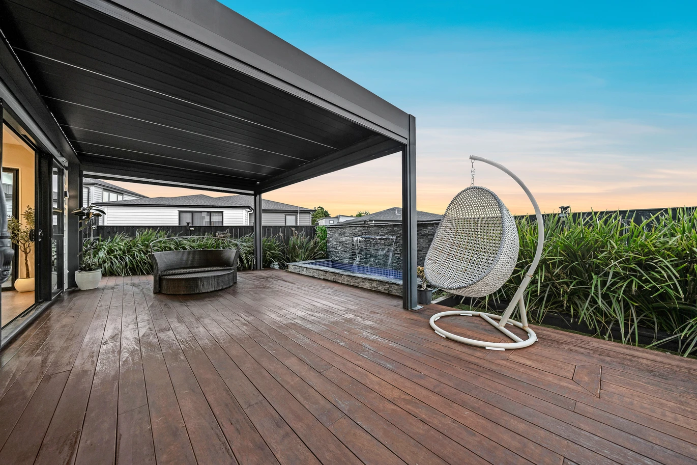 368m2 7 beds 4.5 baths house with 2 beds granny on 492m2 section, Central air conditioning and built-in surround sound system, Mini golf practice pad outdoors, close to parks, reserves, shopping centres, schools, 3 Bendridge Street, Flat Bush, Auckland