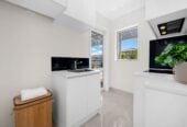 Super Realistic Vendor, Two kitchens, 6 beds + study 5.5 baths house with double garage and 2-beds granny, zoned for Te Nikau Primary School, Ormiston Junior College, Ormiston Senior College, close to schools, shops, 10 Peihinga Road, Flat Bush, Auckland