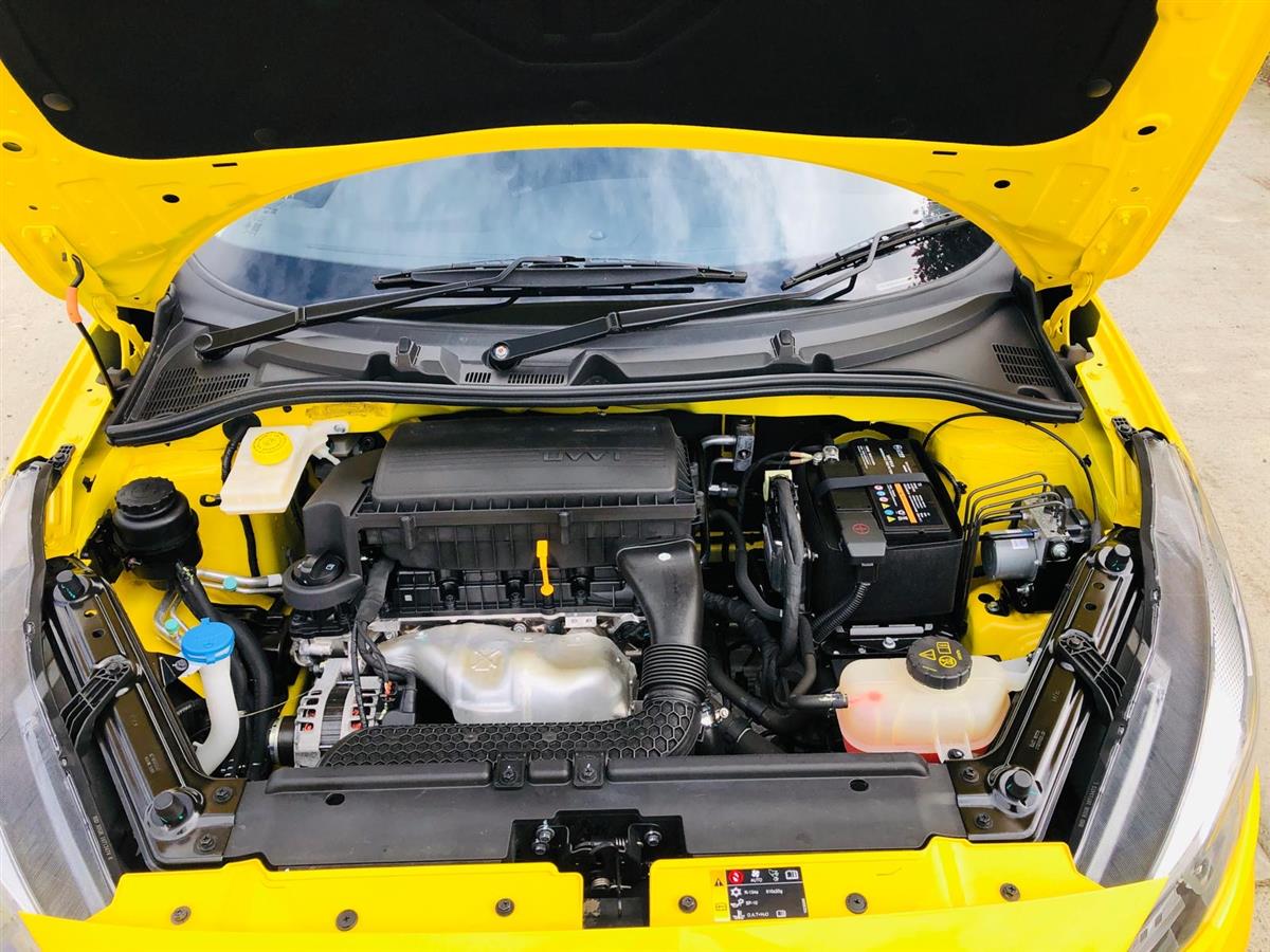 2022 MG 3 Hatchback Automatic, Petrol, 1,498 cc, 28,000 km