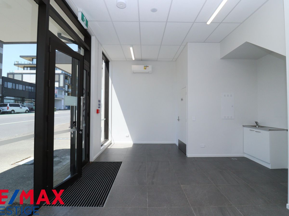 30m2 Grey Lynn Commercial/ retail / show room Space, Available immediately, 2 / 410 Great North Road, Grey Lynn, Auckland