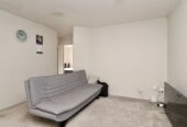 For rent, 2 beds 1 baths home, Available Now, Howick, Auckland