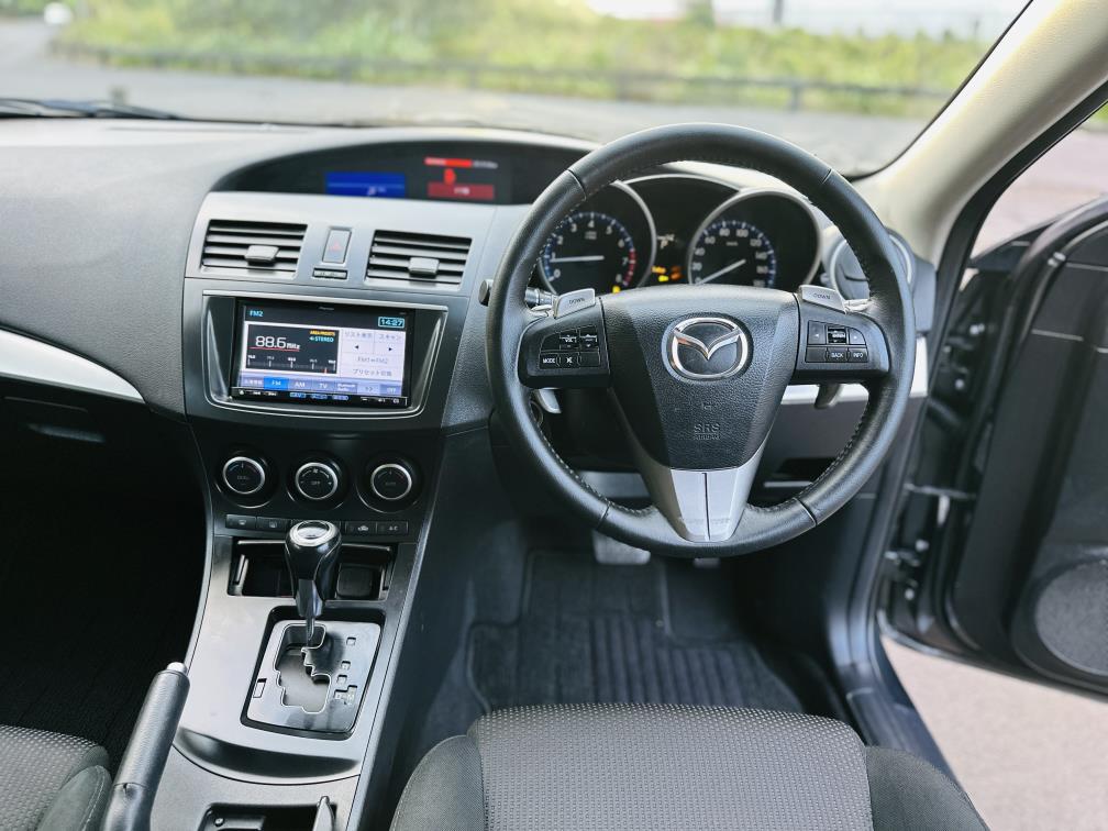 2012 Mazda Axela 20S SPORTS !! SKYACTIVE ENGINE !! Sedan Tiptronic, 5 seats, Petrol, Grey, New Import, 2,000 cc, 64,659 km
