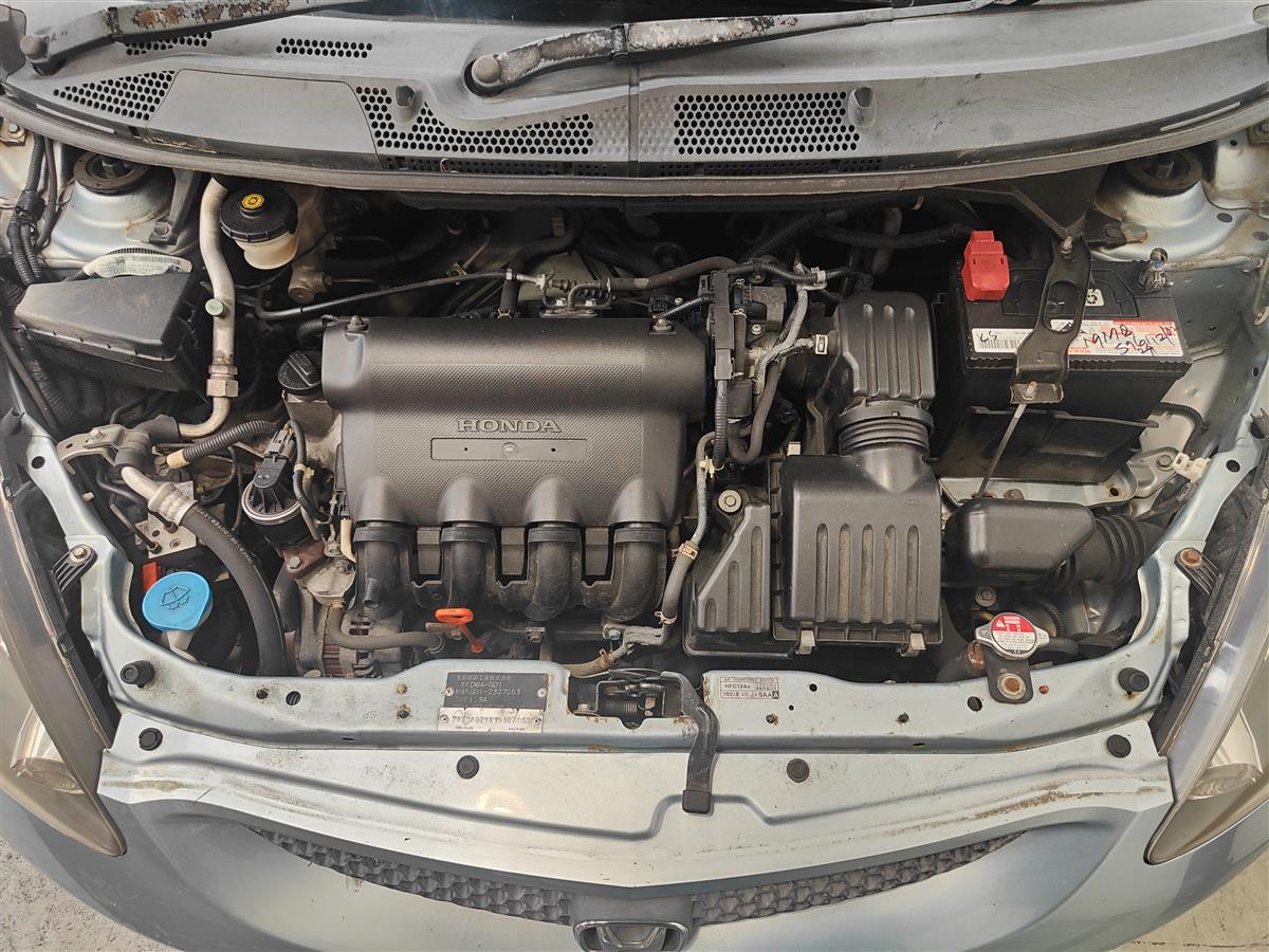 2006 Honda Fit /Hatchback Automatic, 5 seats, 4 owners, Petrol, 1,330 cc, 115,700 km