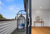 Last one to go – Unit 6, 136m2 3 beds + study 2.5 baths home with garage, zoned for Selwyn College, Baradene College, Remuera Intermediate, Meadowbank School, 10 Meadowbank Road, Meadowbank, Auckland