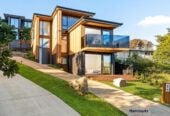 Rangitoto College zone, 301m2 Brandnew 5 beds 3 baths house with double garage on 418m2 section, close to beaches, schools, shops, supermarkets, zoned for Rangitoto College, Murrays Bay Primary, Murrays Bay Intermediate, and Northcross Intermediate, 545 Beach Road, Murrays Bay, Auckland