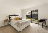 Vendors Settled Overseas, Botany Downs Secondary College zone, 140m2 3 beds 1 bath house with double garage on 400m2 section, moments to Botany Downs shopping centre, schools, 7 Brittas Place, East Tamaki, Auckland