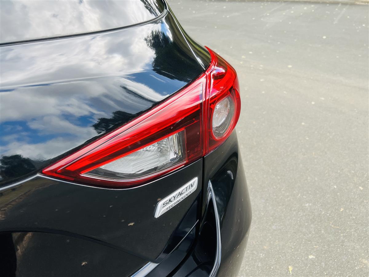 2014 Mazda Axela SALE Hatchback Automatic, Black, 5 seats, Petrol, 2,000 cc, 62,639 km,