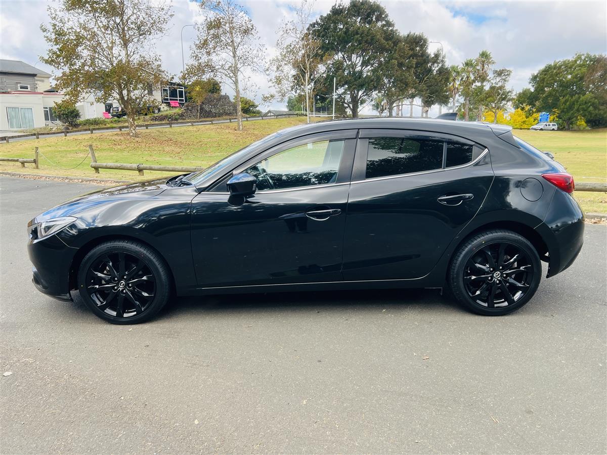 2014 Mazda Axela SALE Hatchback Automatic, Black, 5 seats, Petrol, 2,000 cc, 62,639 km,
