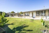 5 x 1-bed units ( each unit 1 bed 1 bath 1 car park) on 835m2 section, offers an estimated rental return of $2,250 per week, minutes from Kingsland and Grey Lynn villages, easy motorway access, schools nearby, including Western Springs College, Mt Albert Grammar School, Auckland Girls’ Grammar School, and Kowhai Intermediate. 1-5/1 Derwent Street, Western Springs, Auckland