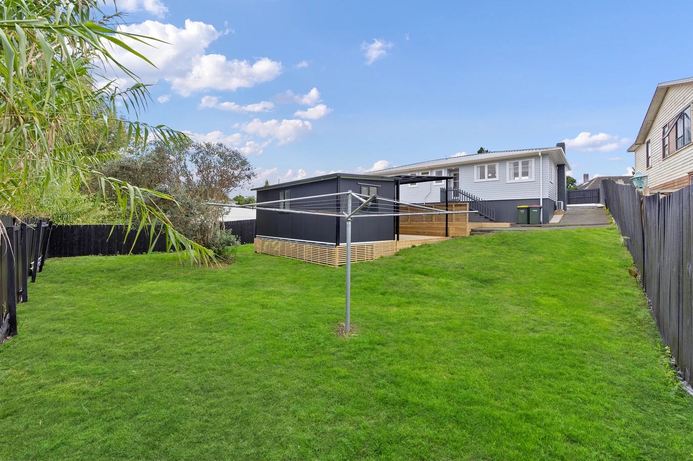 658m2 section, Fully renovated 3 beds 1 bath house with 6 utility rooms and brandnew deck, close to shopping centres, schools, motorway access, 42 Williams Crescent, Otara, Auckland