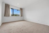 203m2 Brick and tile 4 beds 2.5 baths house on 602m2 section, just a short stroll to Albany Mall, a mins to local school, and convenient transport links. Zoned for Oteha Valley School, Northcross Intermediate, and Long Bay College, 2 Spring Valley, Oteha, Auckland
