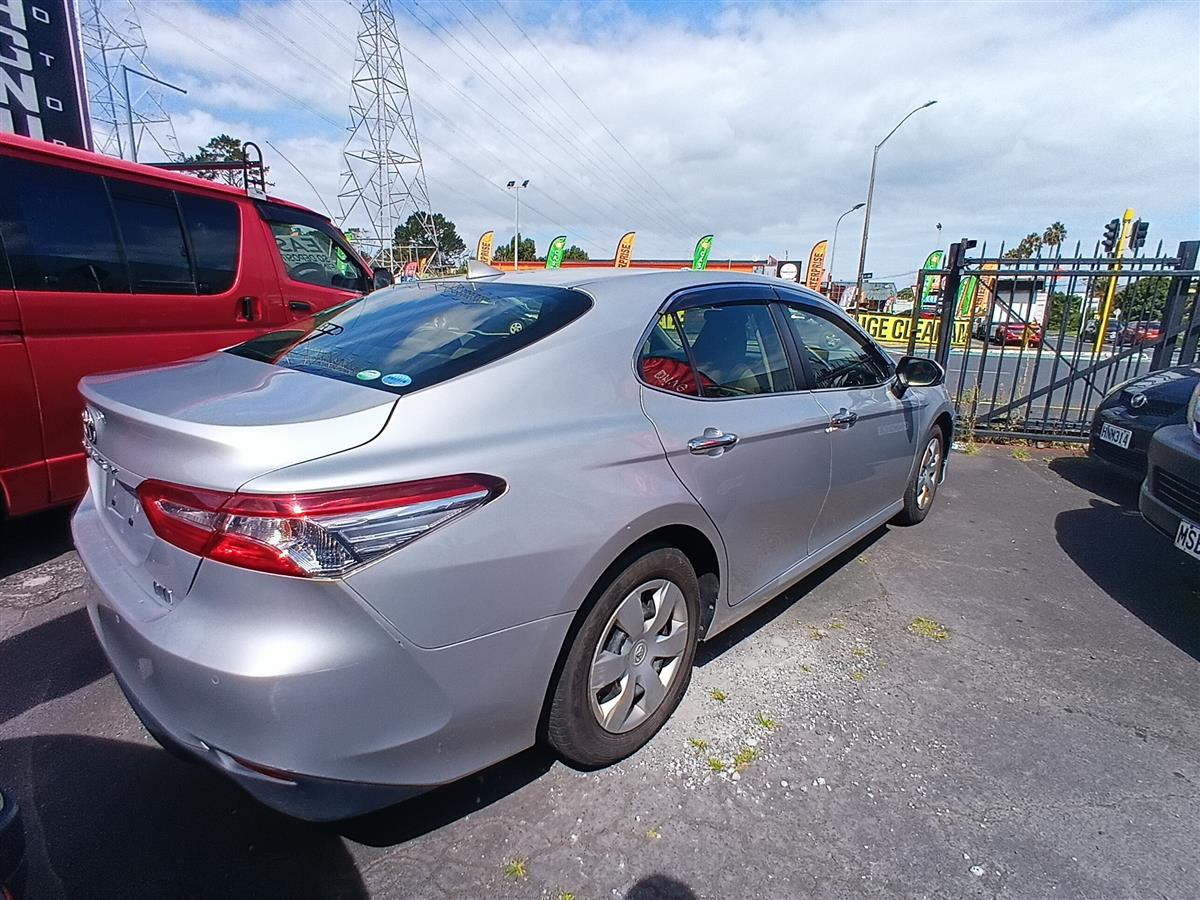 2020 Toyota Camry HYBRID Sedan Automatic, Silver, 5 seats, Hybrid, 2,500 cc, 110,128 km