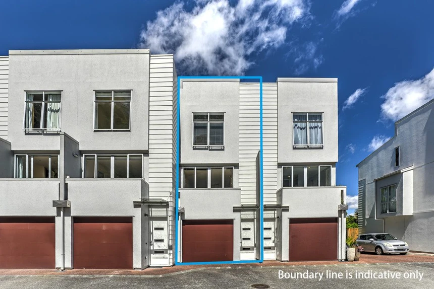 Mt Roskill school zone, 122m2 2 beds 1.5 baths home with garage for 2 cars, close to schools, shops, 20/852 Mount Eden Road, Three Kings, Auckland