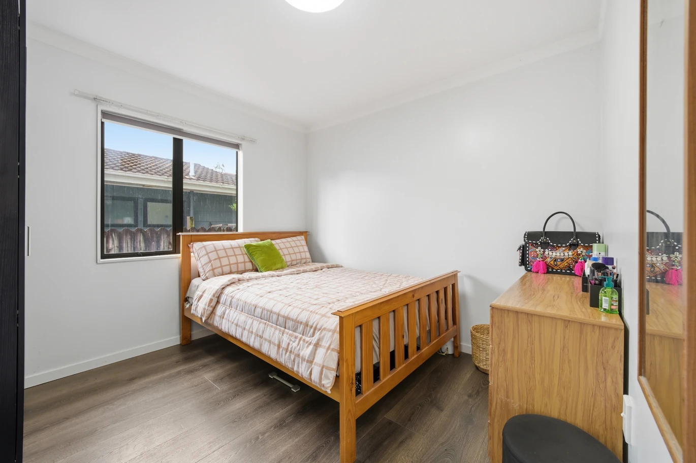 Once in 26 years, vendor relocating, 3 beds 2 baths house with double garage, Walk to Sylvia Park Mall & train station, Zoned for Bailey Road School, Baradene College & One Tree Hill College, 128 Aranui Road, Mount Wellington, Auckland