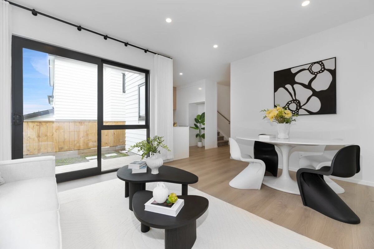 10 YEARS MASTER BUILD WARRANTY, 160m2 Brandnew standalone 4 beds 3 baths house with garage and car parks on 194m2 section, minutes to PAK’nSAVE Henderson, WestCity Waitākere, schools, motorway access, zoned for Henderson Primary School, Bruce McLaren Intermediate, Waitākere College, 86D Harrington Road, Henderson, , Auckland