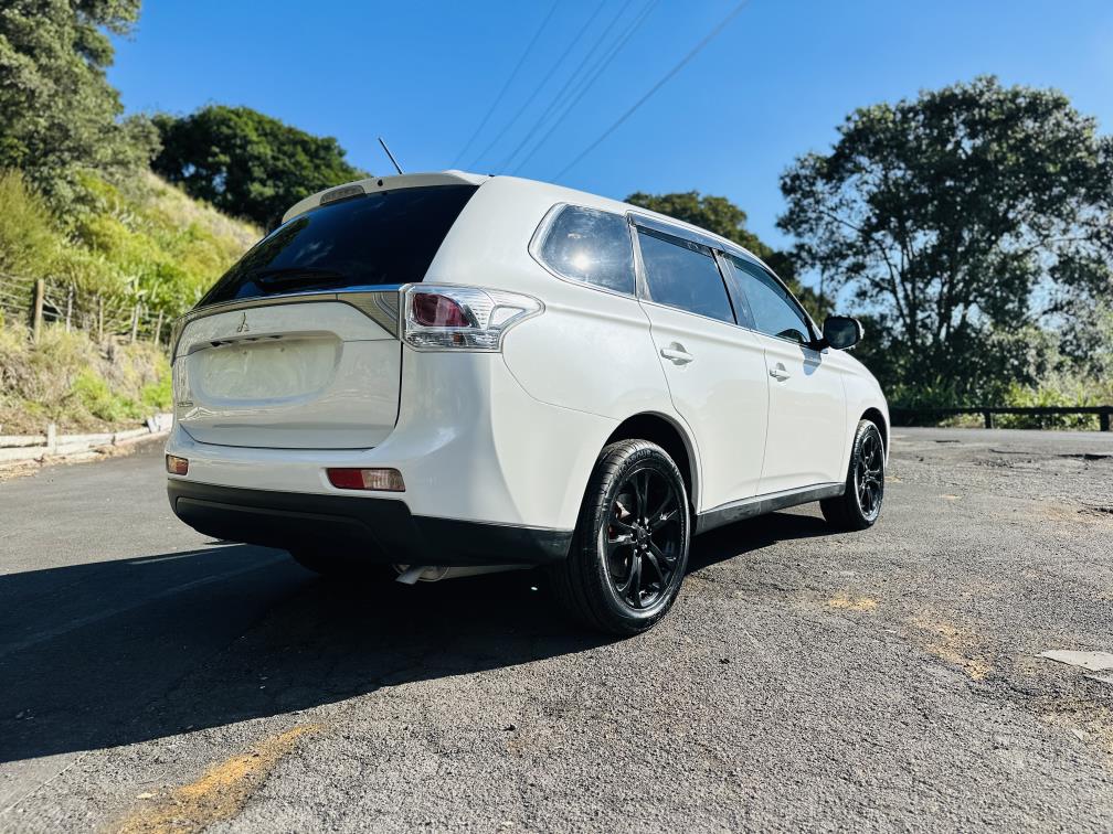 2013 Mitsubishi Outlander 24G SAFTY PACKAGE !! TOP SPEC !! RV/SUV Tiptronic, 5 seats, New Import, Petrol, 2,400 cc, 45,251 km