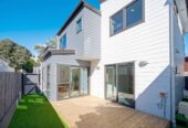 Brandnew standalone 4 beds 2.5 baths home with garage, move-in ready, Just a short drive to Lincoln Road amenities, supermarkets, schools, multiple dining options, and motorway access, 334C Swanson Road, Ranui, Auckland