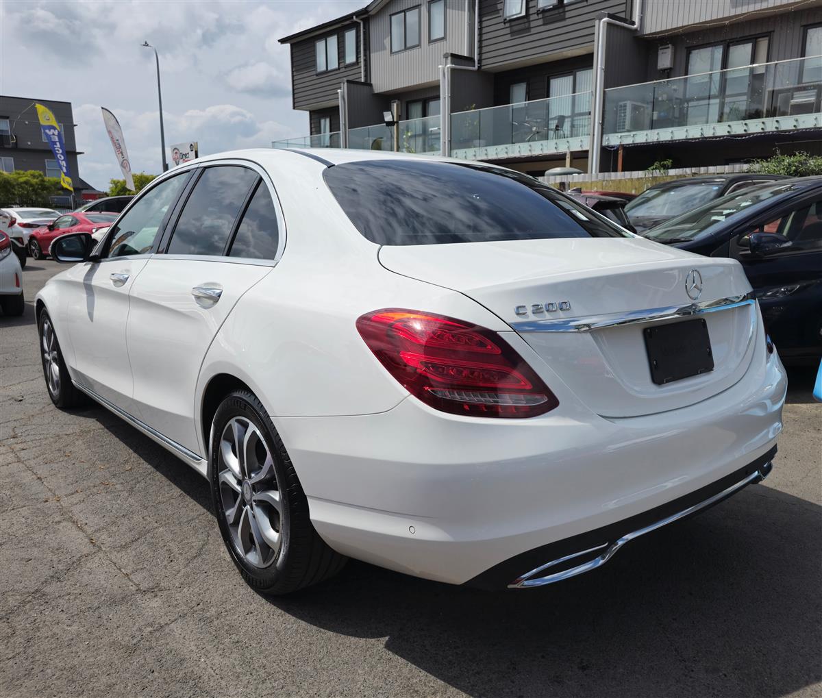 2016 Mercedes-Benz C 200 **Cruise Control**Heating Seats**Half Leather & Electric Seats**Reversing Camera**Machine Face Factory Mags** Sedan Automatic, 5 seats, Petrol, 1,991 cc, 105,572 km