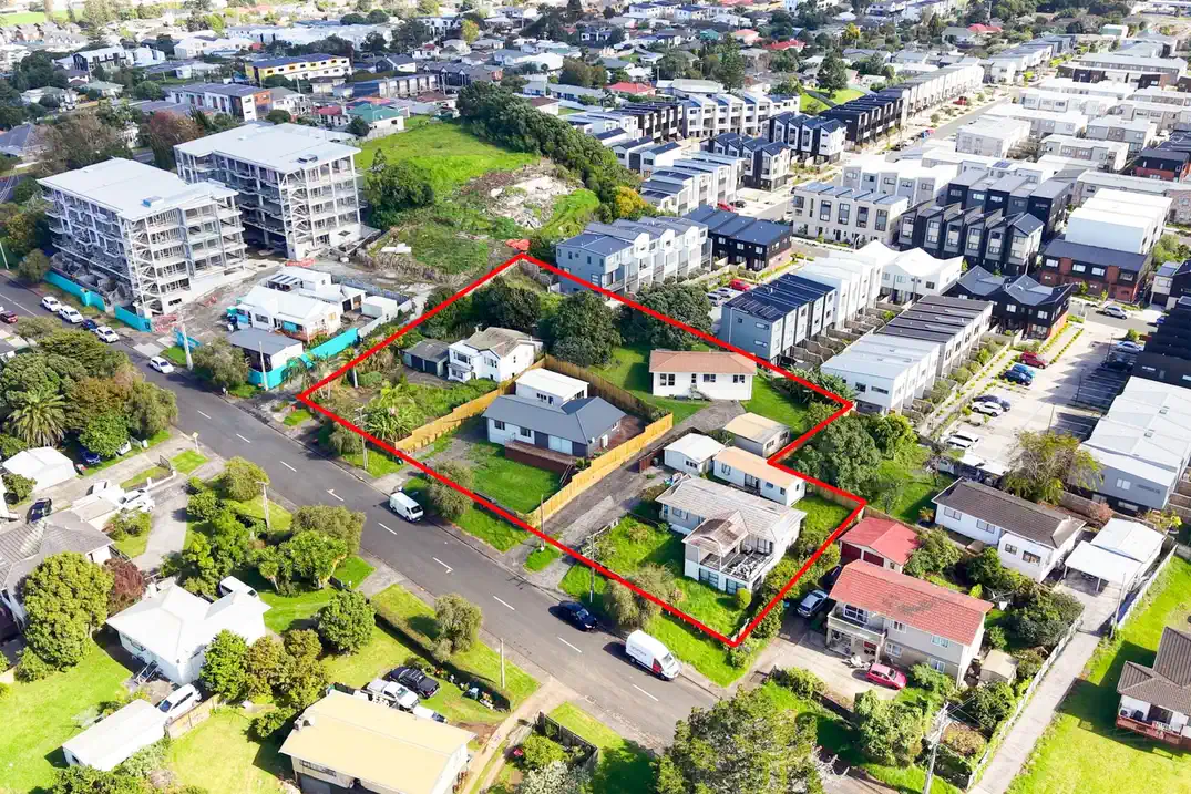 3,562m² Land with RC for 38 Terraced Houses, close to Sylvia Park shopping precinct and established amenities, schools, motorway access, 0.6 km to Panama Road School, 74,74A/86,88,90 Hillside Avenue, Mt Wellington, Auckland