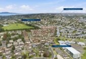 203m2 Brick and tile 4 beds 2.5 baths house on 602m2 section, just a short stroll to Albany Mall, a mins to local school, and convenient transport links. Zoned for Oteha Valley School, Northcross Intermediate, and Long Bay College, 2 Spring Valley, Oteha, Auckland