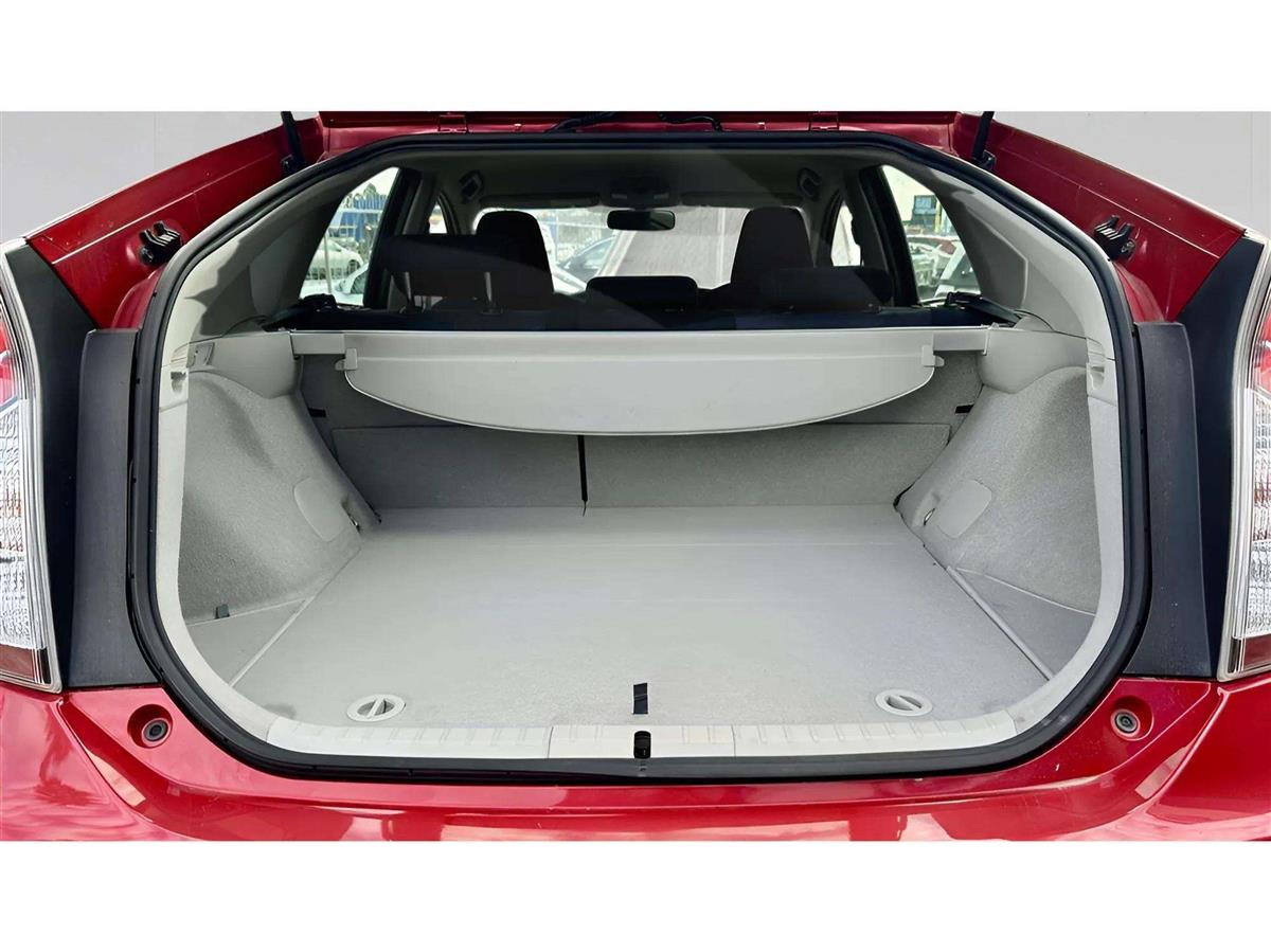 2014 Toyota Prius GS model, Hatchback Automatic, Hybrid, 5 seats, 1,797 cc, 60,749 km