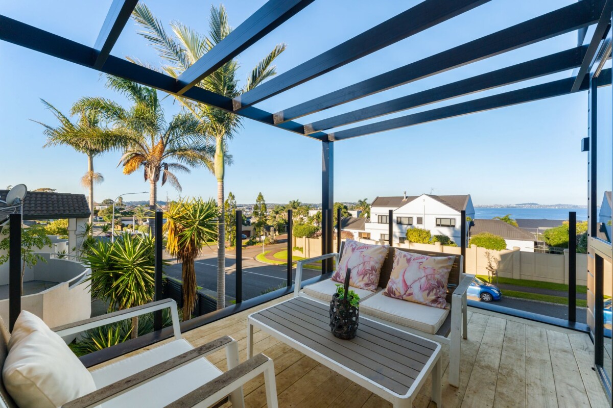 Sea views, 250m2 Brandnew standalone 5 beds 3 baths on 277m2 section, minutes to supermarkets, cafes, great schools, and shopping center, 73C Wiseley Road, West Harbour, Auckland