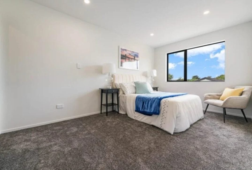 145m2 Brandnew 3 beds 2.5 baths home with garage and carpark, Supermarkets: Woolworths Manurewa & Clendon Park Pak N Save minutes away, Zoned for Roscommon School, Waimahia Intermediate, and Manurewa/James Cook High Schools. Lot 4/42 Kopara Drive, Manurewa, Auckland