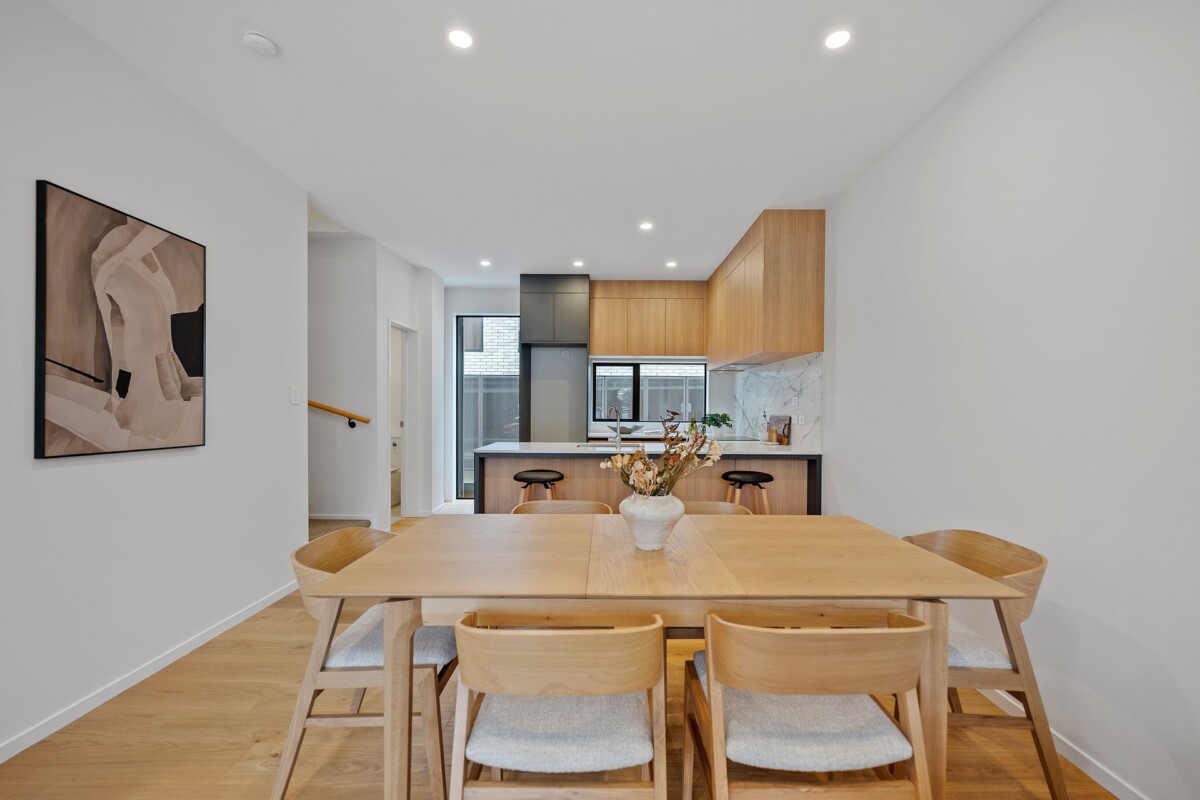 Last one to go – Unit 6, 136m2 3 beds + study 2.5 baths home with garage, zoned for Selwyn College, Baradene College, Remuera Intermediate, Meadowbank School, 10 Meadowbank Road, Meadowbank, Auckland